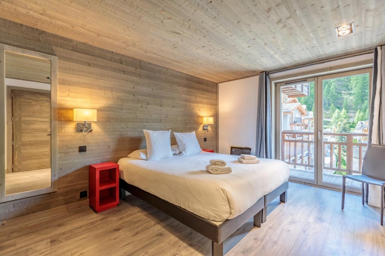 Victoria Lodge, Friendly Hotel Val-dʼIsère エクステリア 写真