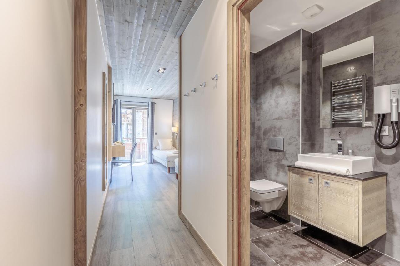 Victoria Lodge, Friendly Hotel Val-dʼIsère エクステリア 写真