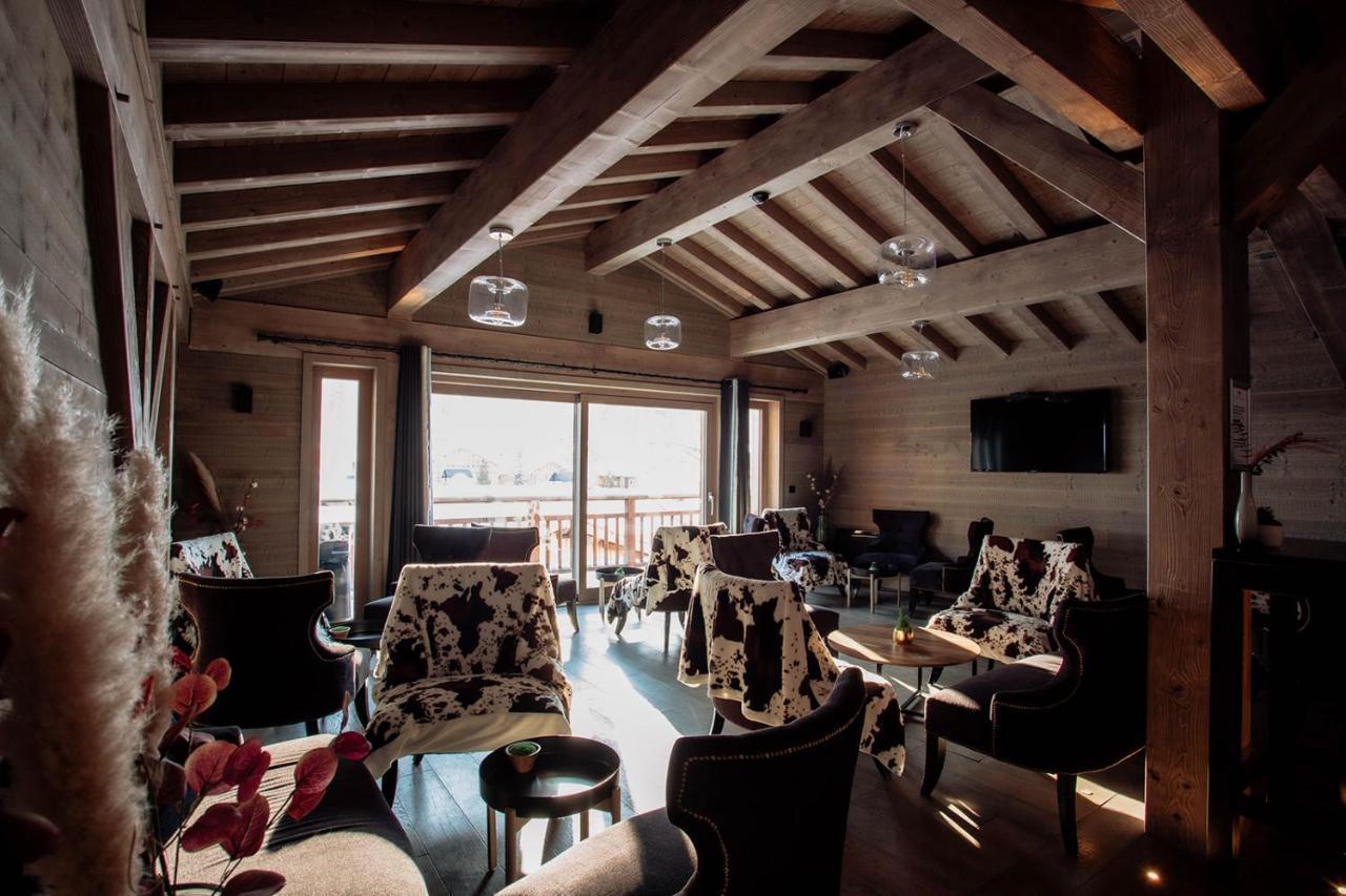 Victoria Lodge, Friendly Hotel Val-dʼIsère エクステリア 写真