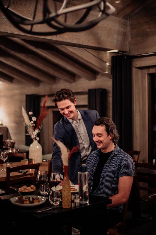 Victoria Lodge, Friendly Hotel Val-dʼIsère エクステリア 写真