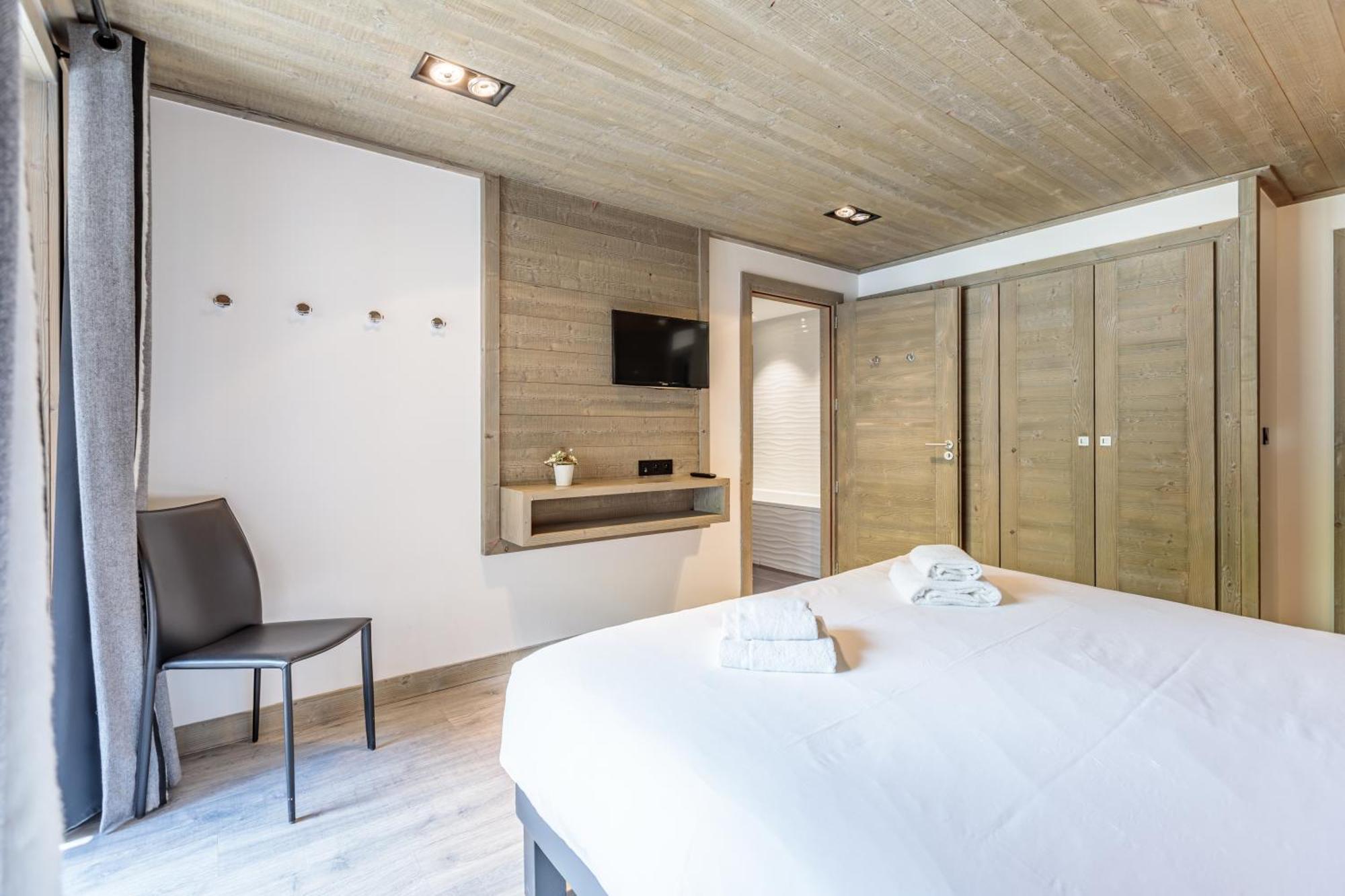 Victoria Lodge, Friendly Hotel Val-dʼIsère エクステリア 写真